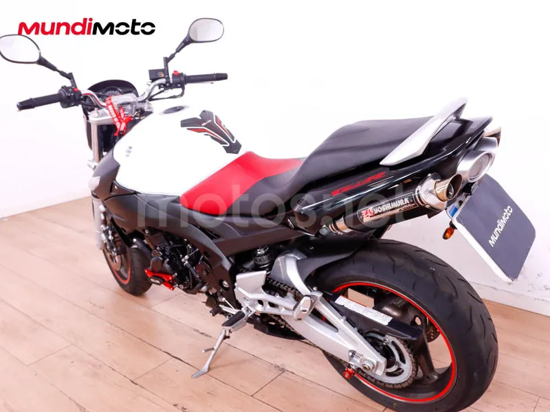 Suzuki GSR600 - Vista 8