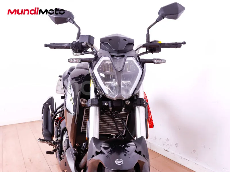 Keeway RKF 125 - Vista 5