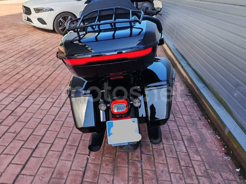 Harley-Davidson Street Glide - Vista 17