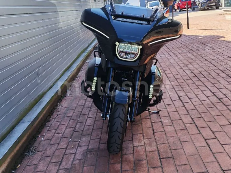 Harley-Davidson Street Glide - Vista 9