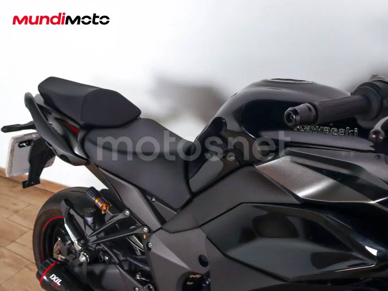 Kawasaki Ninja 1100SX - Vista 19