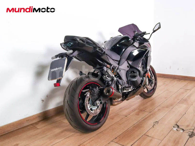 Kawasaki Ninja 1100SX - Vista 3