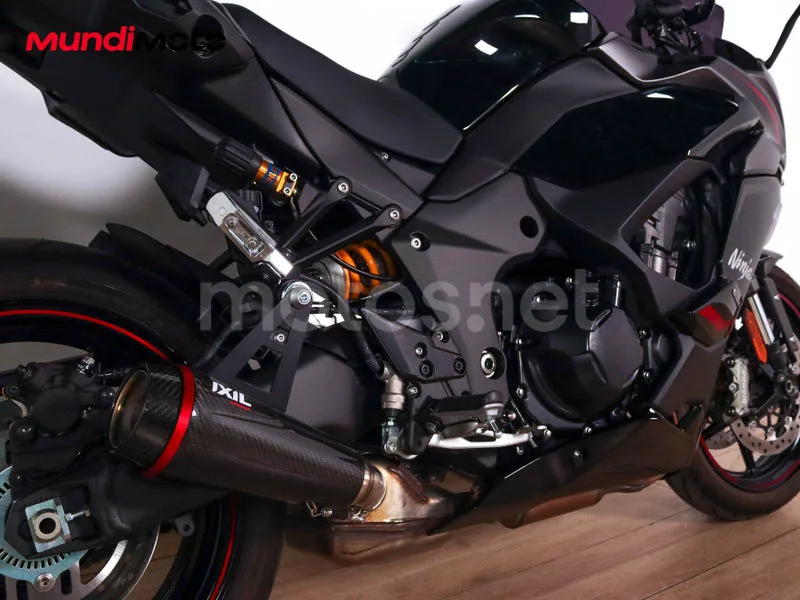 Kawasaki Ninja 1100SX - Vista 4