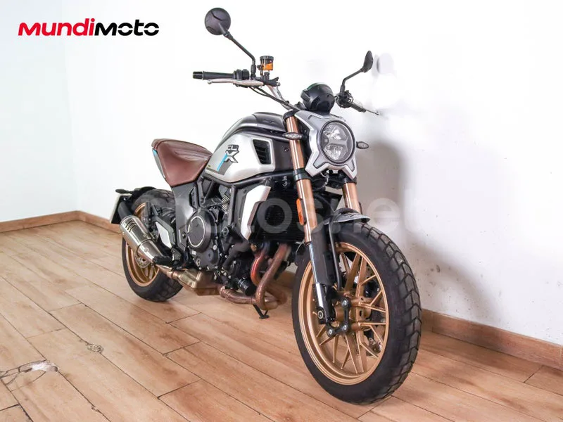 CFMOTO 700CL-X 4199 € 2023 Madrid - 2