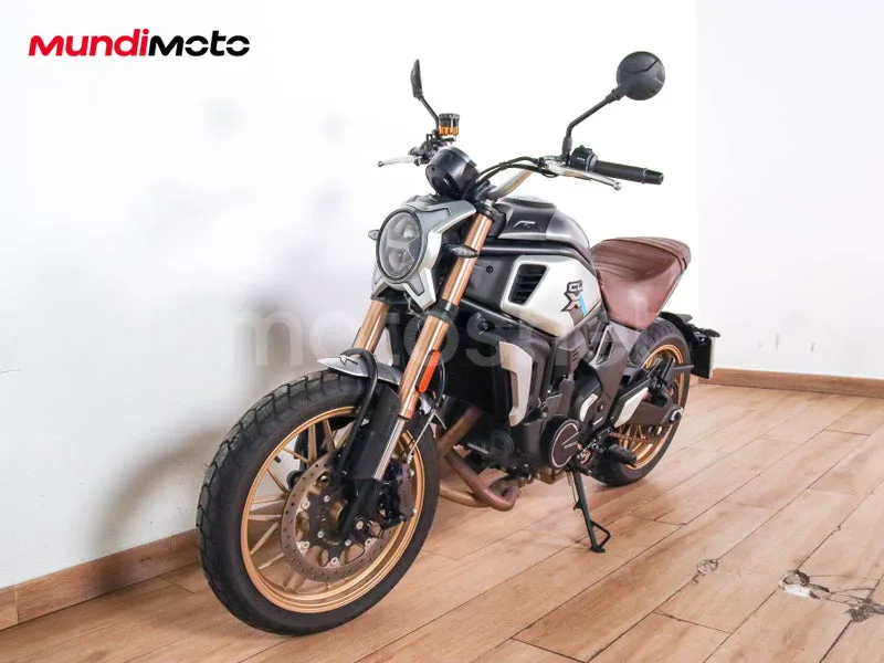 CFMOTO 700CL-X - Vista 7