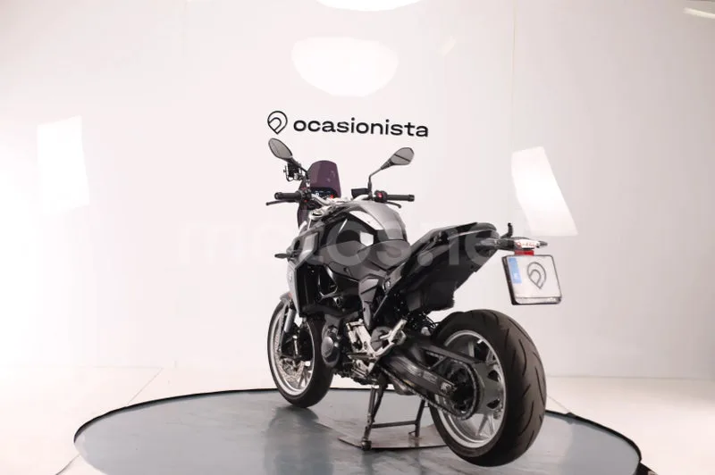 BMW F 900 R - Vista 4