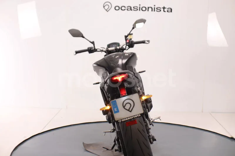 Yamaha MT-09 - Vista 10