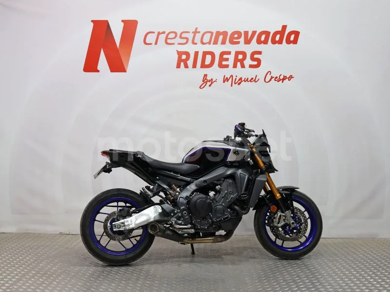 Yamaha MT-09 - Vista 11