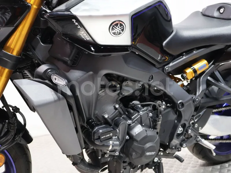 Yamaha MT-09 - Vista 13