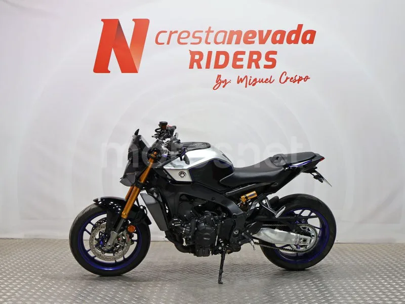 Yamaha MT-09 - Vista 4