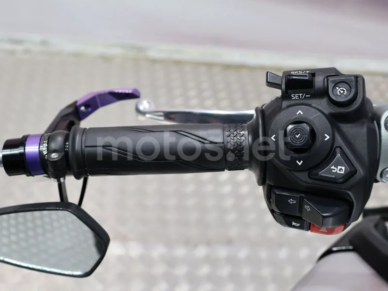 Yamaha MT-09 - Vista 8