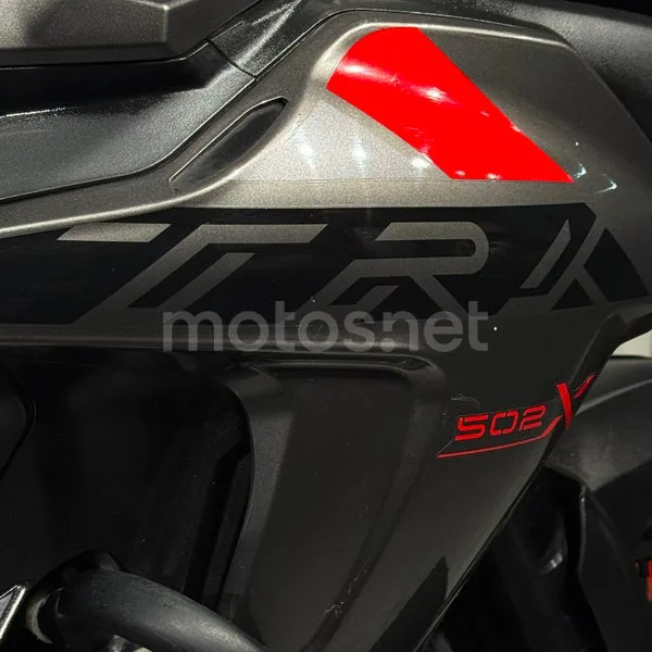 Benelli TRK 502 - Vista 7
