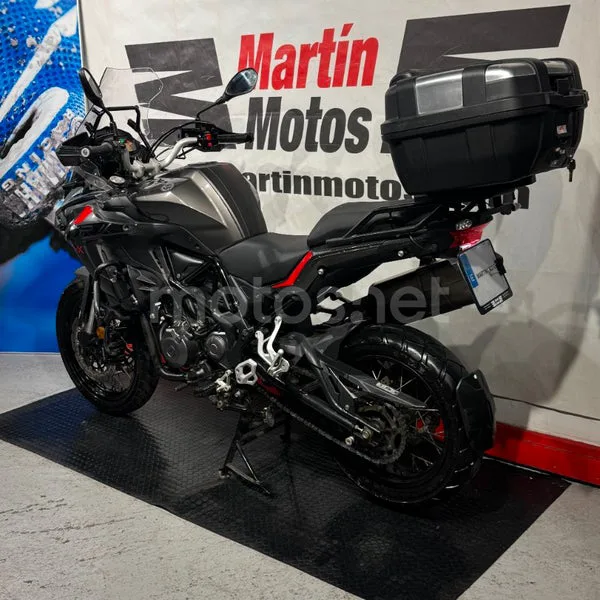 Benelli TRK 502 - Vista 10