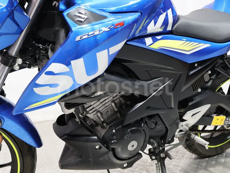 Suzuki GSX-S125 - Vista 13