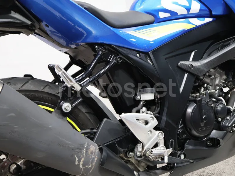 Suzuki GSX-S125 - Vista 15