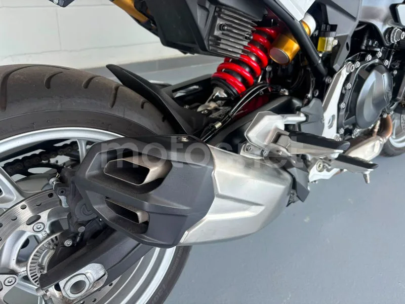 BMW F 900 XR - Vista 7