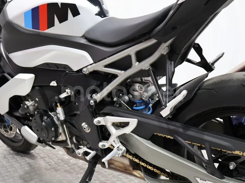 BMW M 1000 R - Vista 14