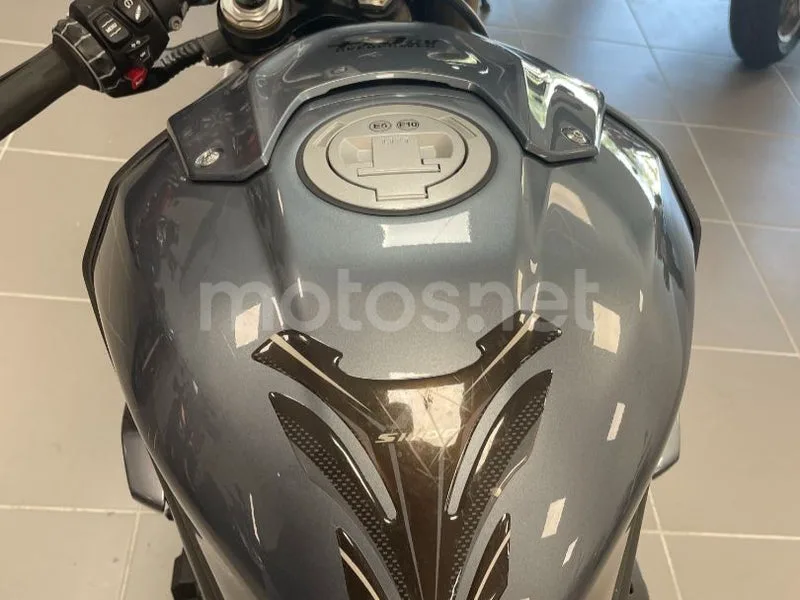 BMW S 1000 R - Vista 6