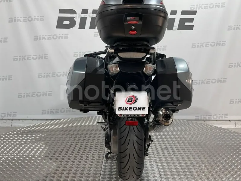 Kawasaki 1400GTR - Vista 7