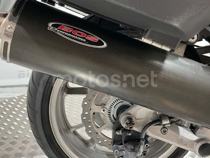 Kawasaki 1400GTR - Vista 9