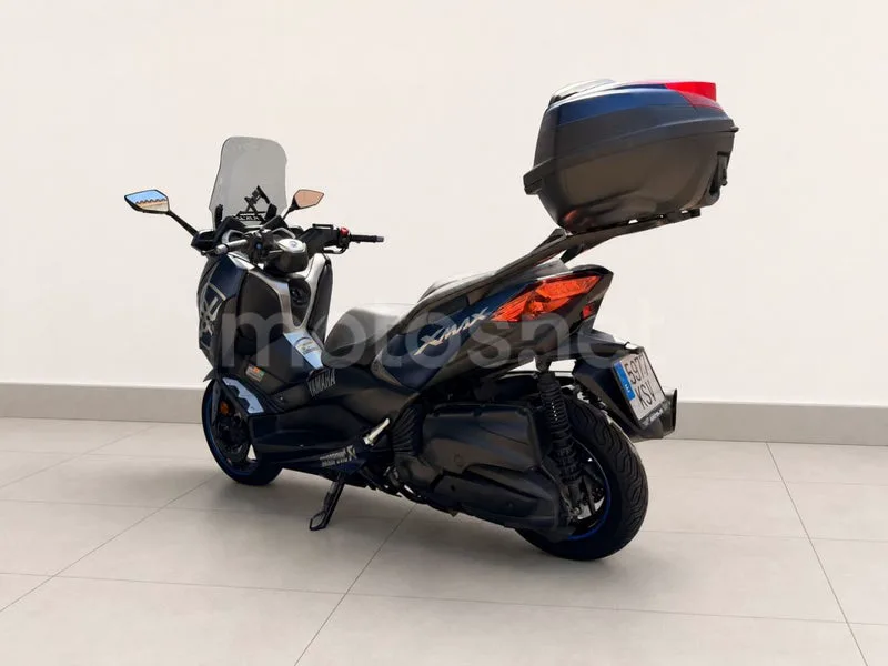 Yamaha XMAX 400 - Vista 11