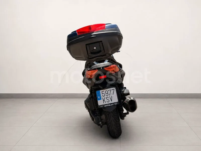Yamaha XMAX 400 - Vista 12