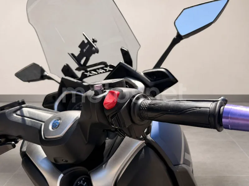 Yamaha XMAX 400 - Vista 14