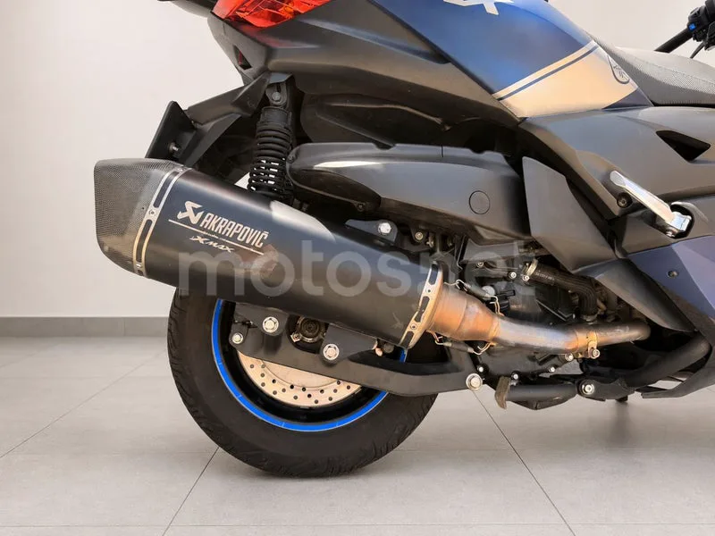 Yamaha XMAX 400 - Vista 3