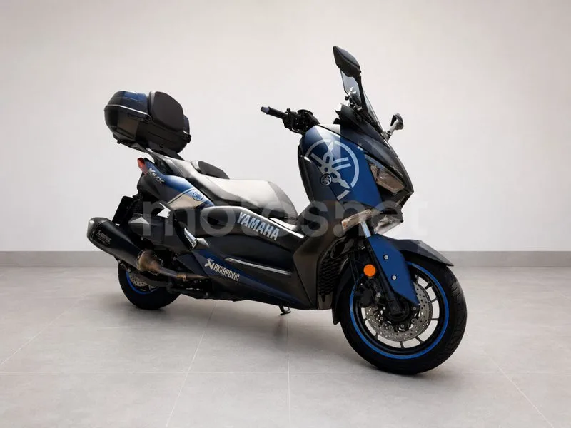 Yamaha XMAX 400 - Vista 5