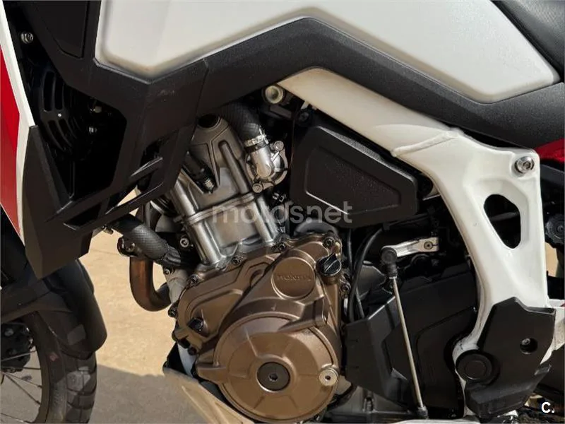 Honda CRF1100L Africa Twin - Vista 6