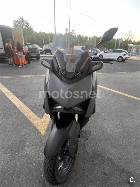 Yamaha XMAX 125 - Vista 4