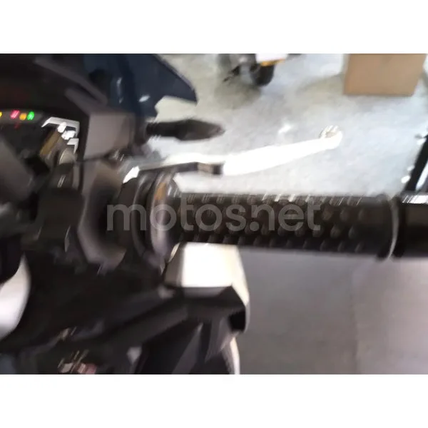 Aprilia SR GT 125 - Vista 13