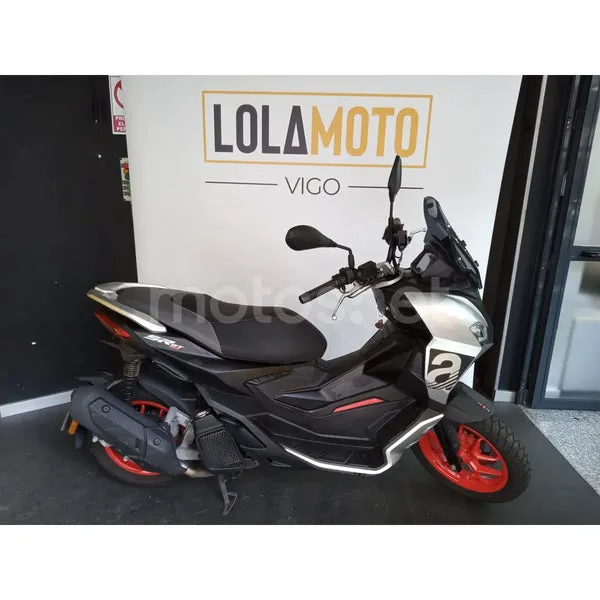 Aprilia SR GT 125 - Vista 3