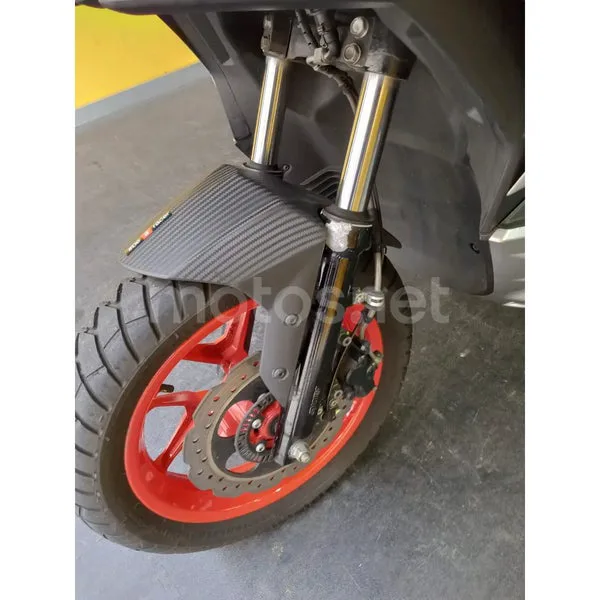 Aprilia SR GT 125 - Vista 21