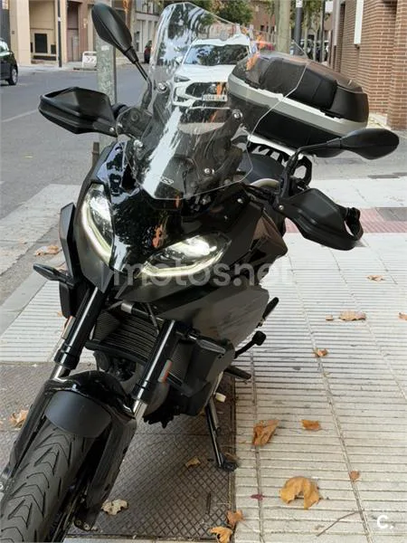 BMW F 900 XR - Vista 3
