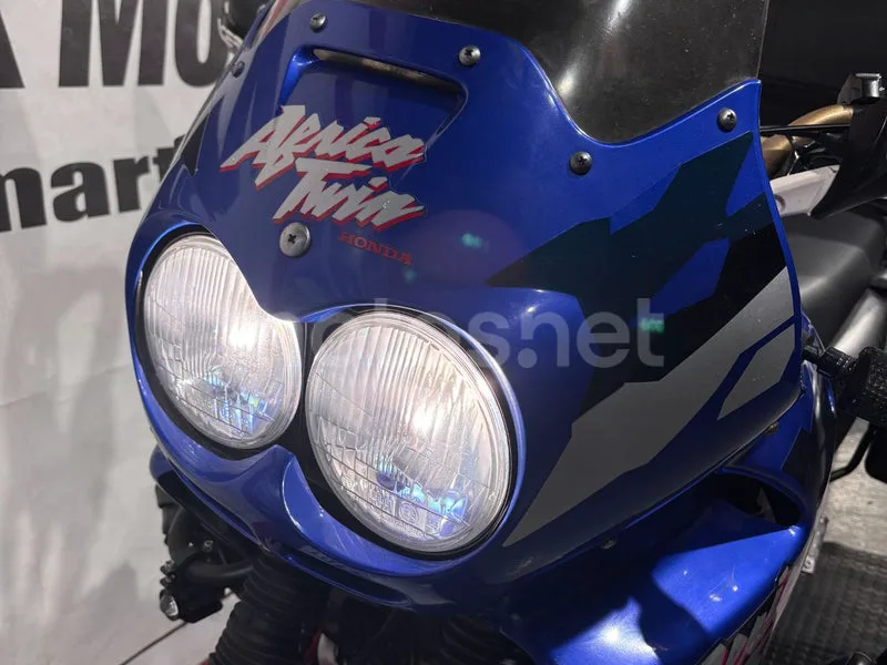 Honda XRV750 Africa Twin - Vista 11