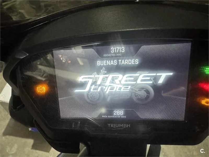 Triumph Street Triple - Vista 3