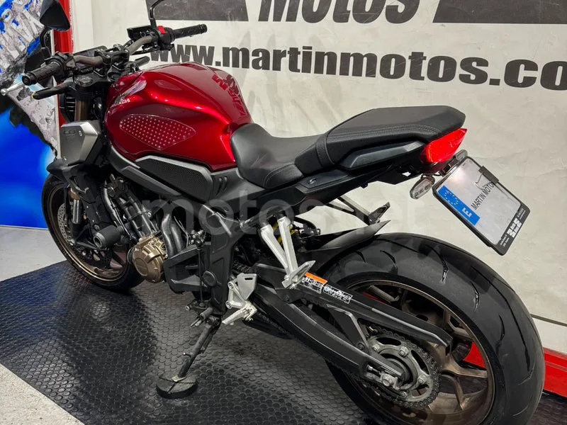 Honda CB650R - Vista 4