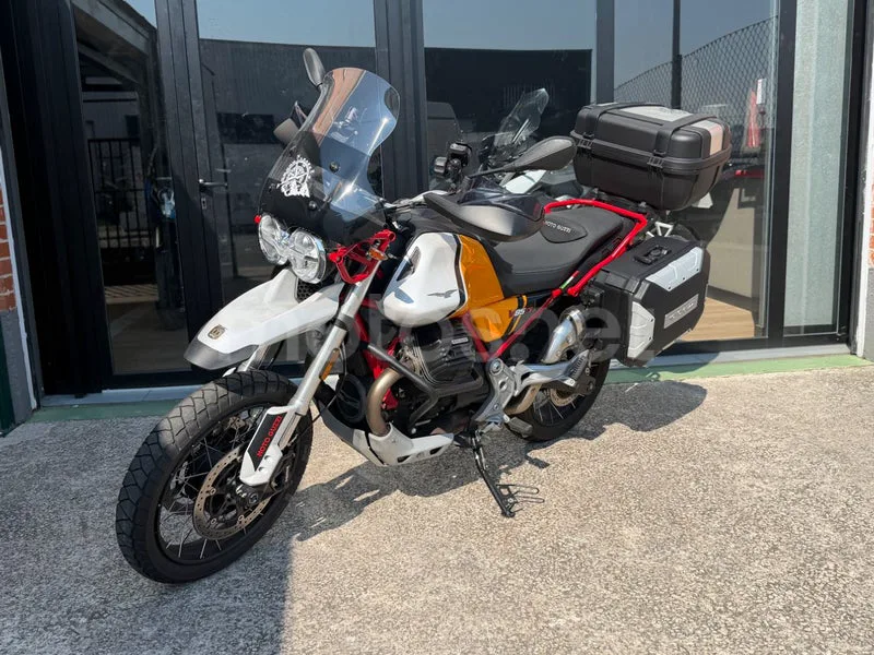 Moto Guzzi V85 TT - Vista 3