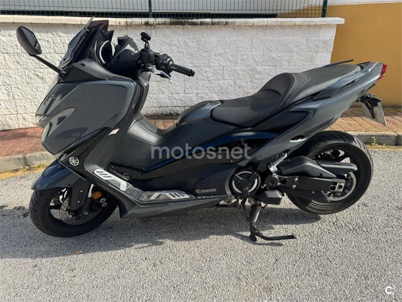 Yamaha TMAX - Vista 5