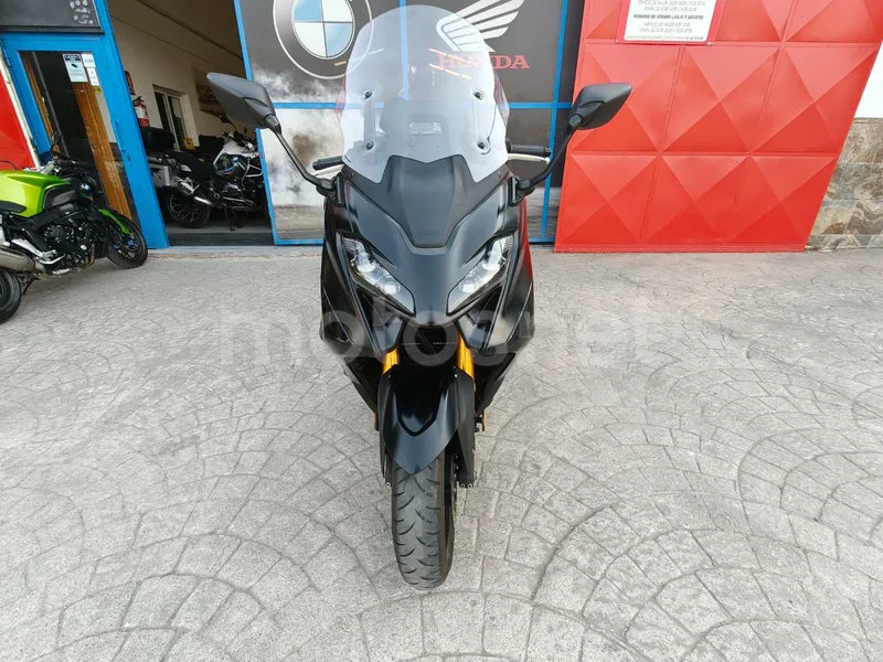Yamaha TMAX 12.900 € 2023 Granada - 2