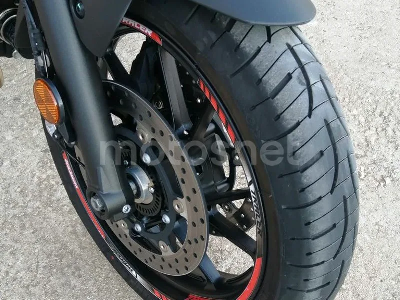 Yamaha Tracer 7 - Vista 16