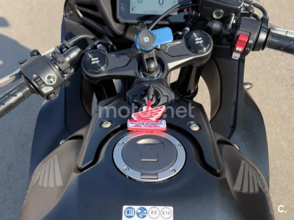 Honda CBR650R - Vista 5