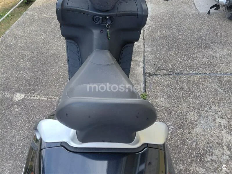 Piaggio XEvo 125 - Vista 3