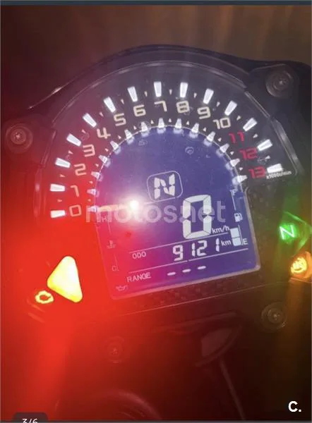 Kawasaki Z900 - Vista 4
