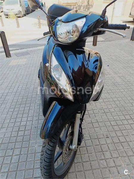 Honda Vision 110 1300 € 2014 Barcelona - 1