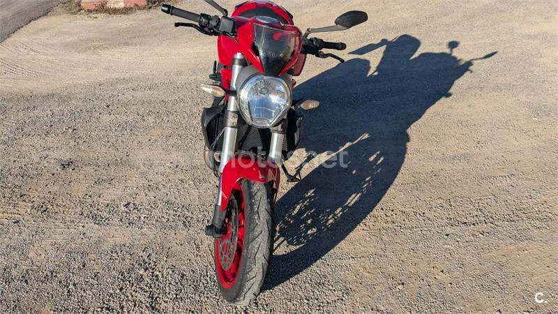 Ducati Monster 821 - Vista 3