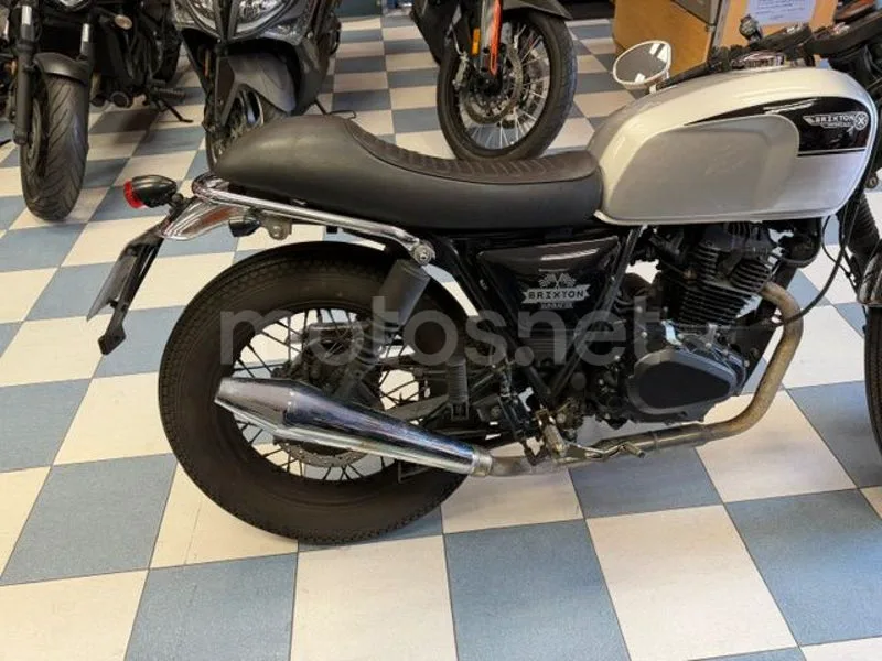 Brixton Sunray 125 - Vista 16