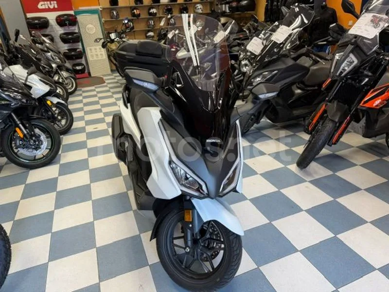 Honda Forza 350 5799 € 2025 Madrid - 1