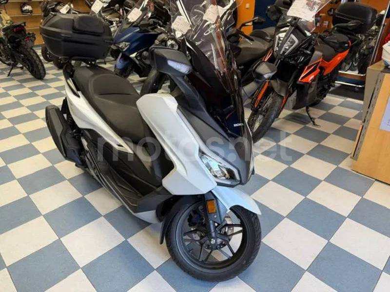Honda Forza 350 - Vista 13